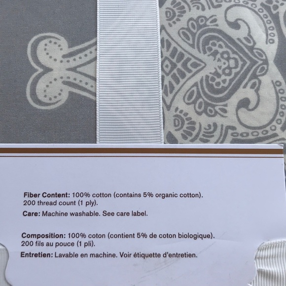 Pottery Barn Alana Medallion Q duvet and shams - Picture 7 of 7